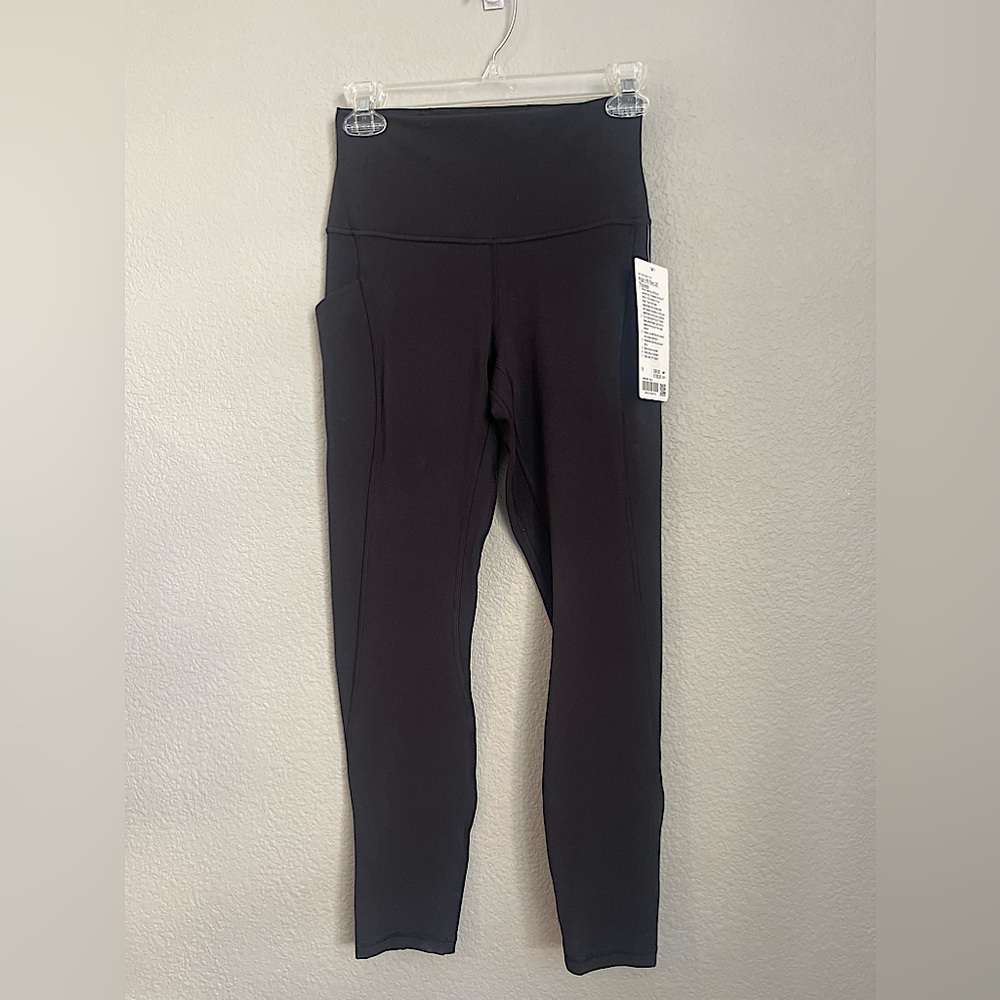 LULULEMON black Align high rise pants 25” with side pockets size 6 NWT